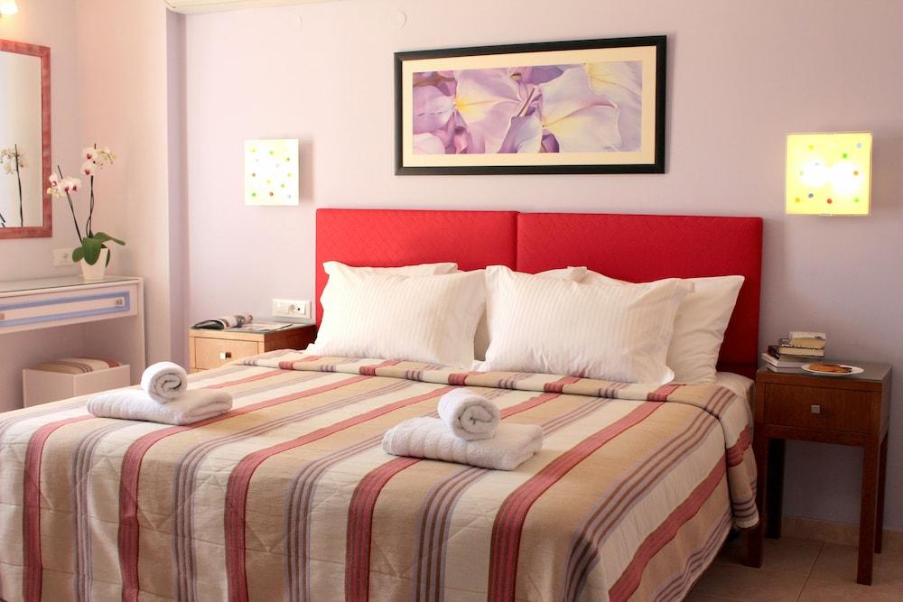 Amaryllis Hotel Apartments