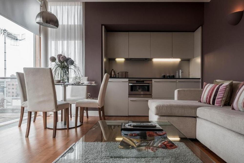 The Chambers - Park Place - Apartments