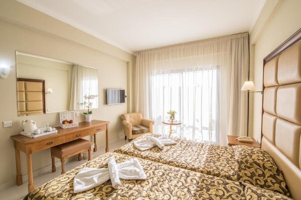 Tsokkos Gardens Hotel