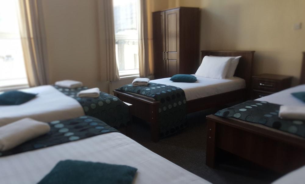 Hazelbrook House B&B