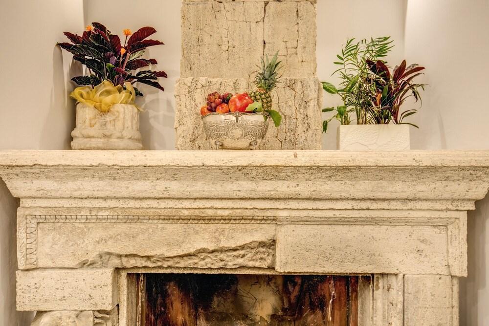 Pantheonview - Luxury Suites