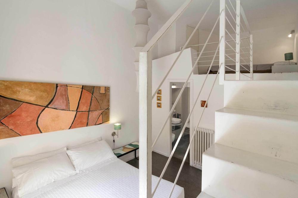 Tribù Palazzo d'Angiò