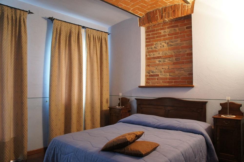 Red Wine - Guest House