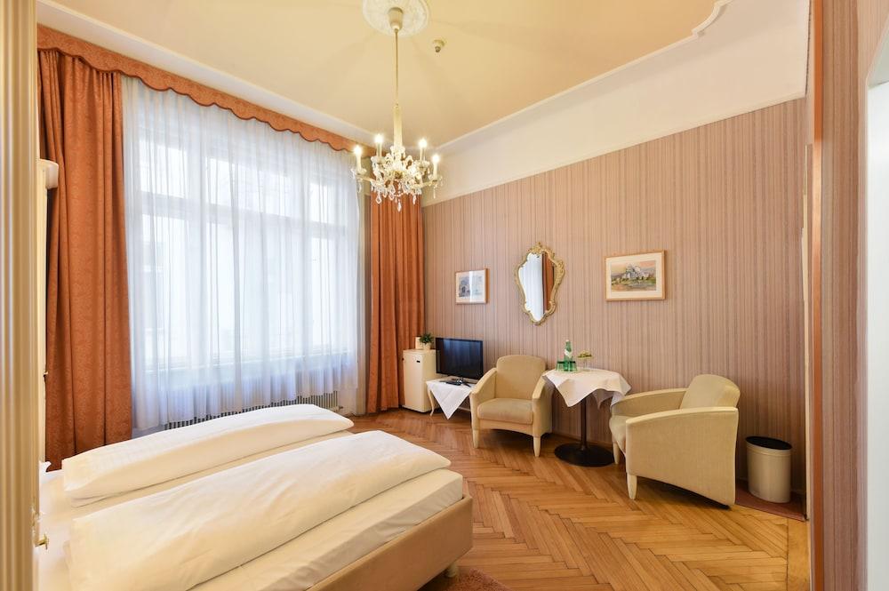 Hotel Pension Baronesse