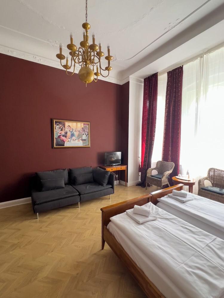 Hotel Maison Am Olivaer Platz