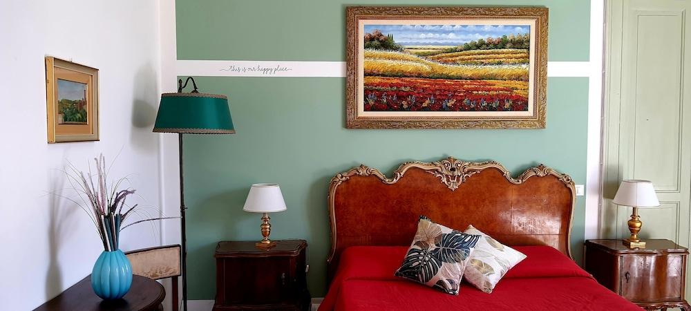 Cavour il Conte Camillo Bed&Breakfast