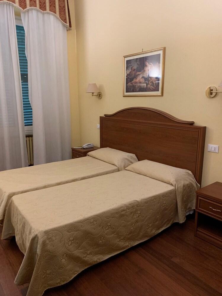 Hotel Villa Aricia