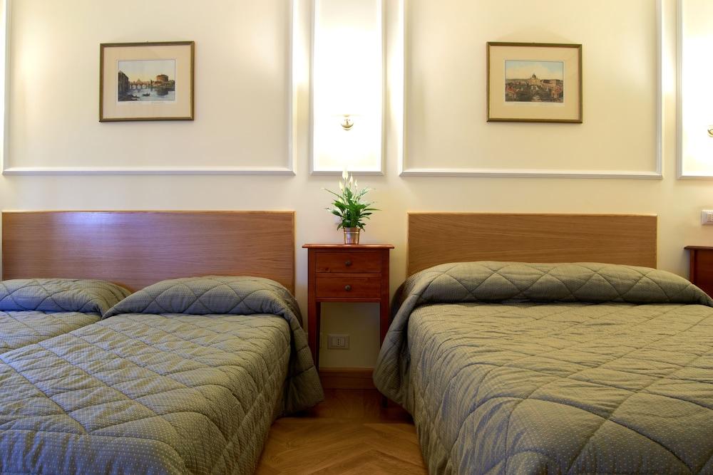 Domus Cavour Guest house