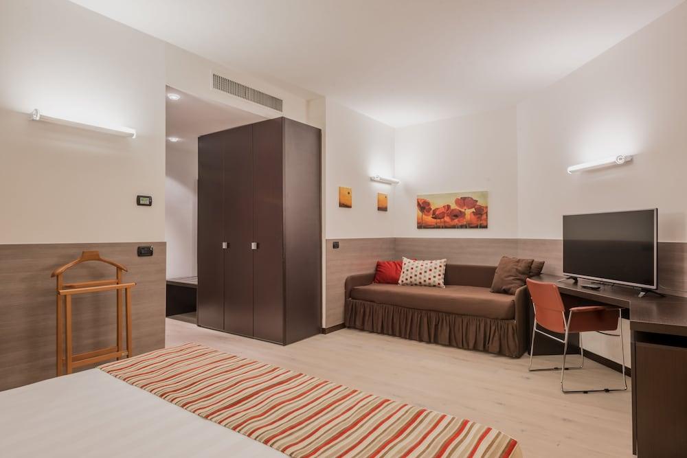 Continental Urban Art Hotel