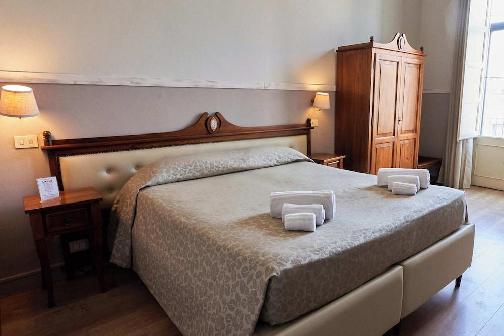 La Collegiata Guest House