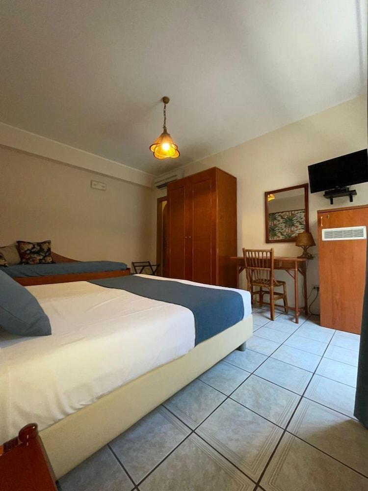 Casa Famiani Bed & Breakfast