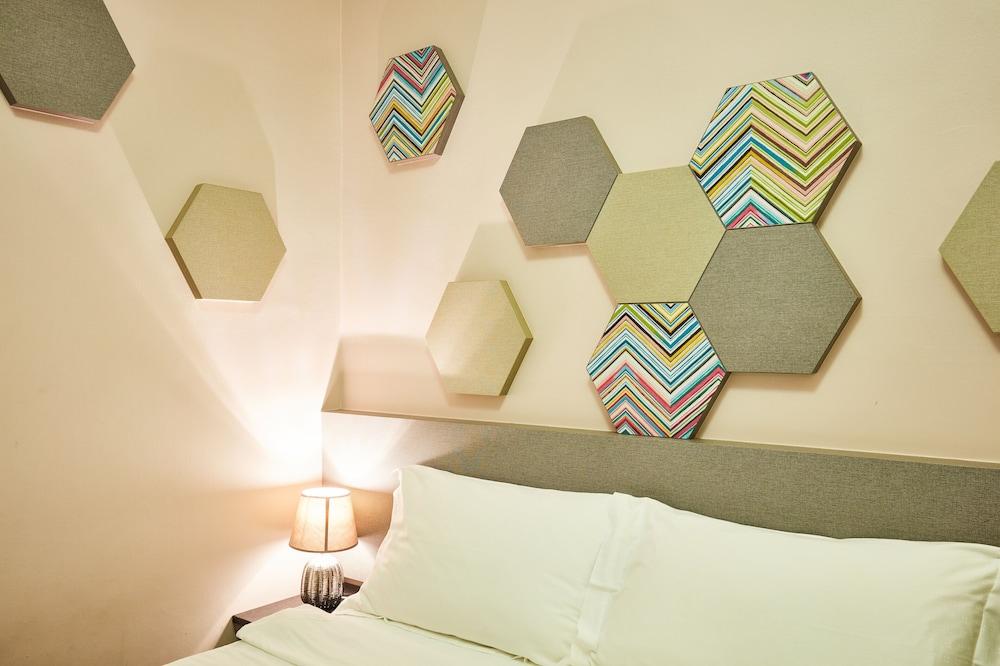 ibis budget Singapore Imperial