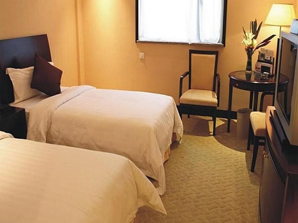 Blue Horizon International Hotel