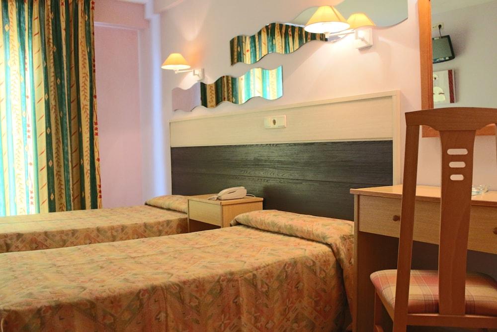 La Santa Faz - Adults Only