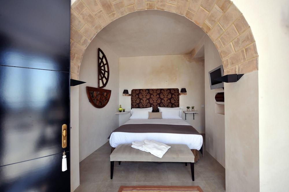 Boutique Hotel V-by Grupo Tribu