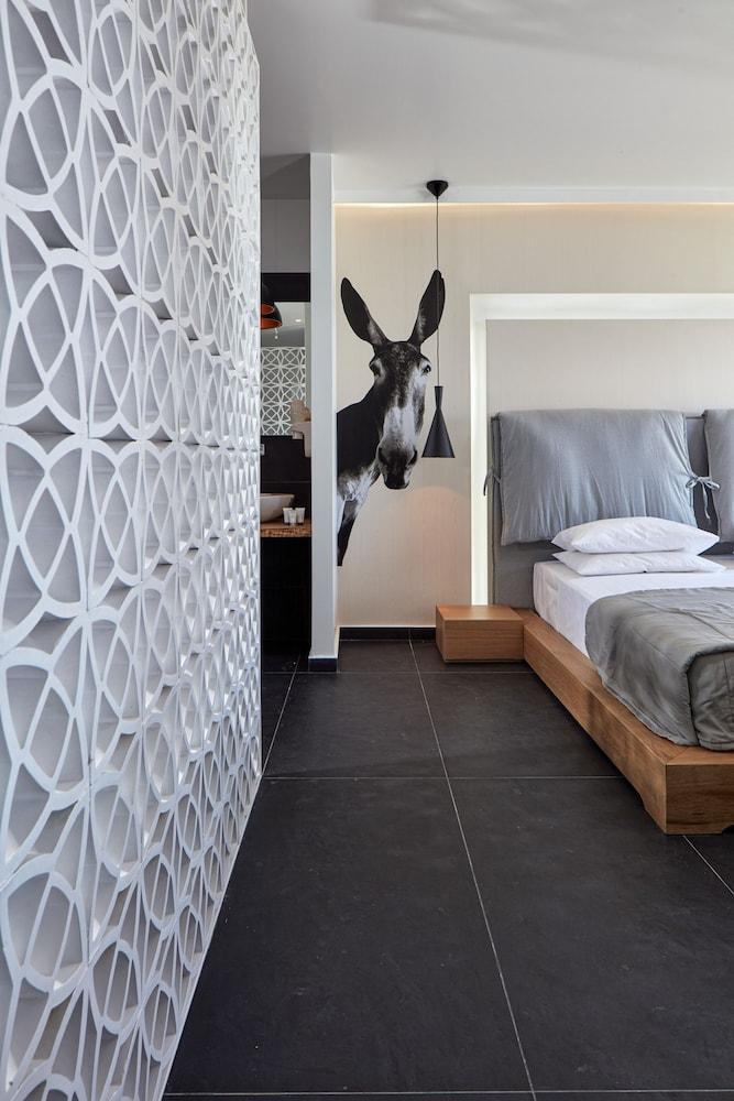 Kosmoplaz Beach Hotel