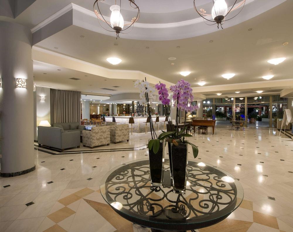 Hydramis Palace Beach Resort