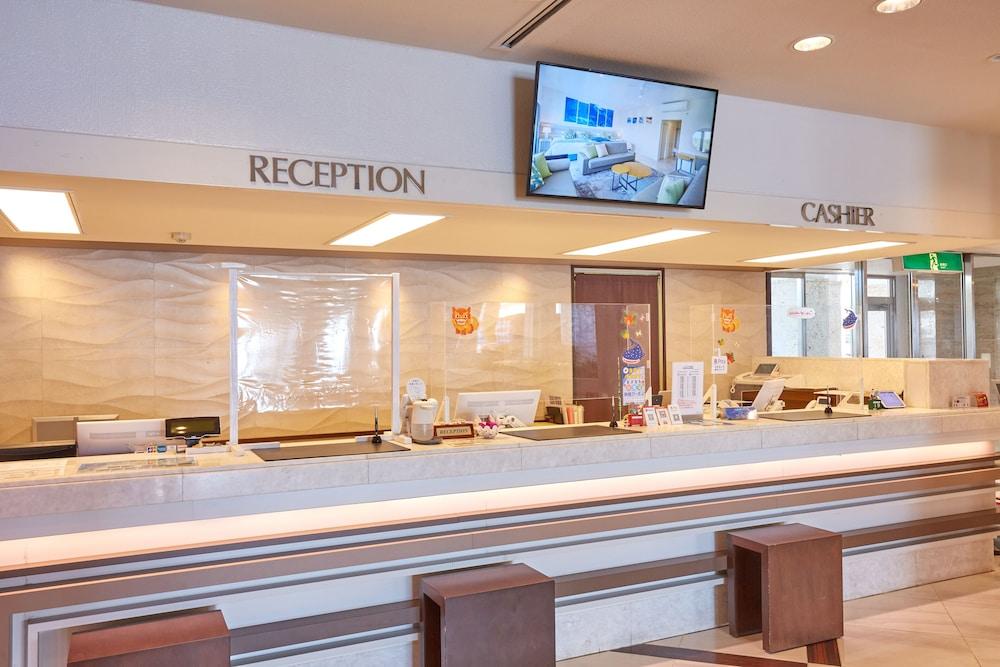 Royal View Hotel Churaumi