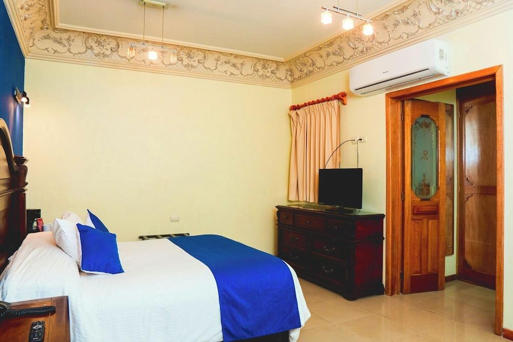 Puebla de Antaño Hotel