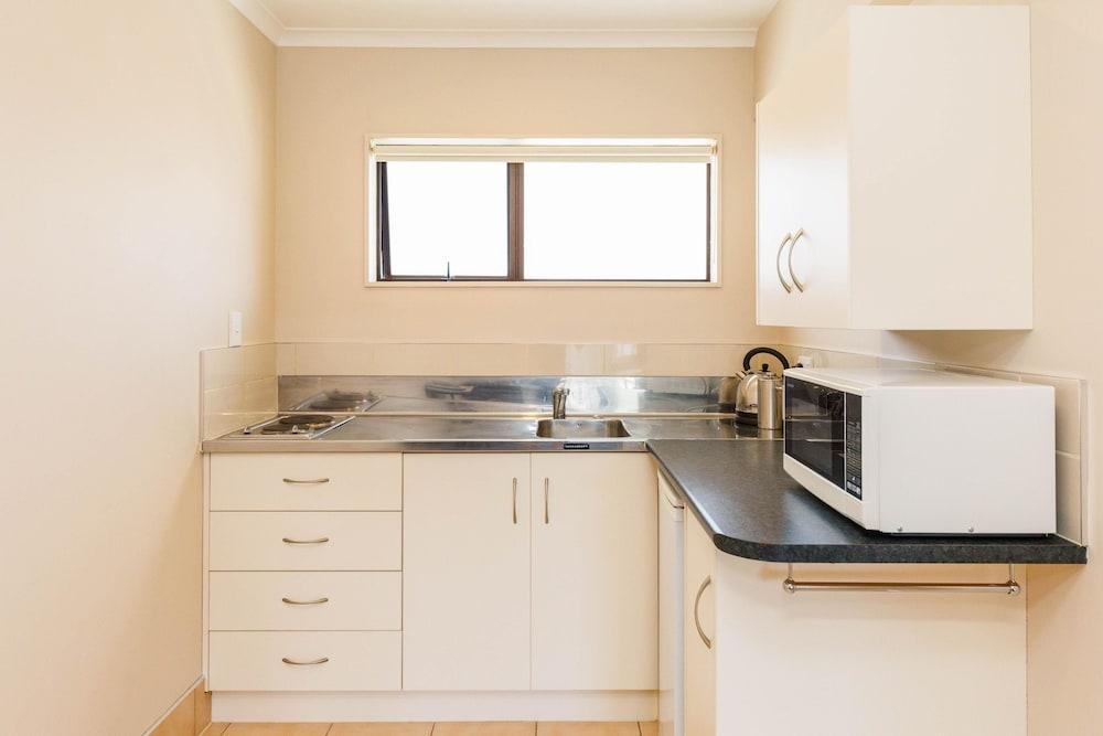 Kauri Court Motel and Apartments