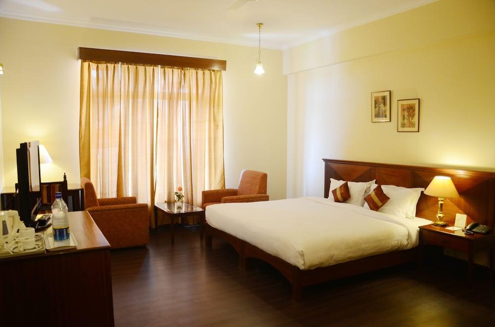 The Gold Palace & Resorts