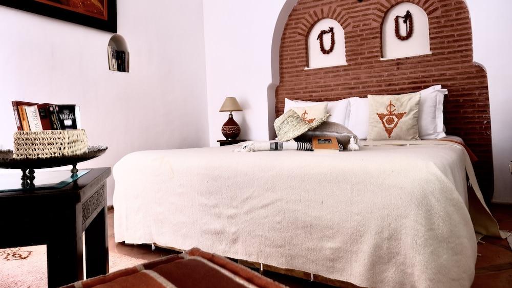 RIAD LAURIERS BLANCS