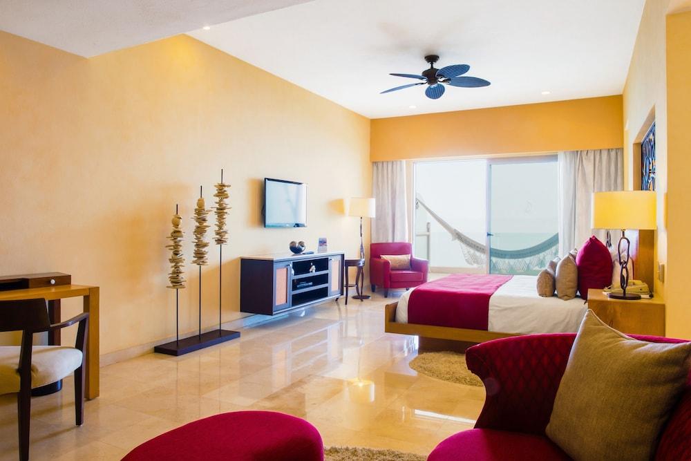 Garza Blanca Preserve Resort & Spa