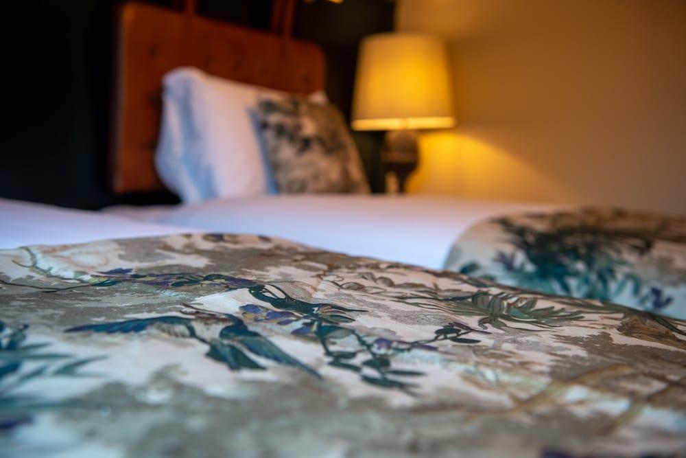 Red Lion Todwick by Chef and Brewer Collection