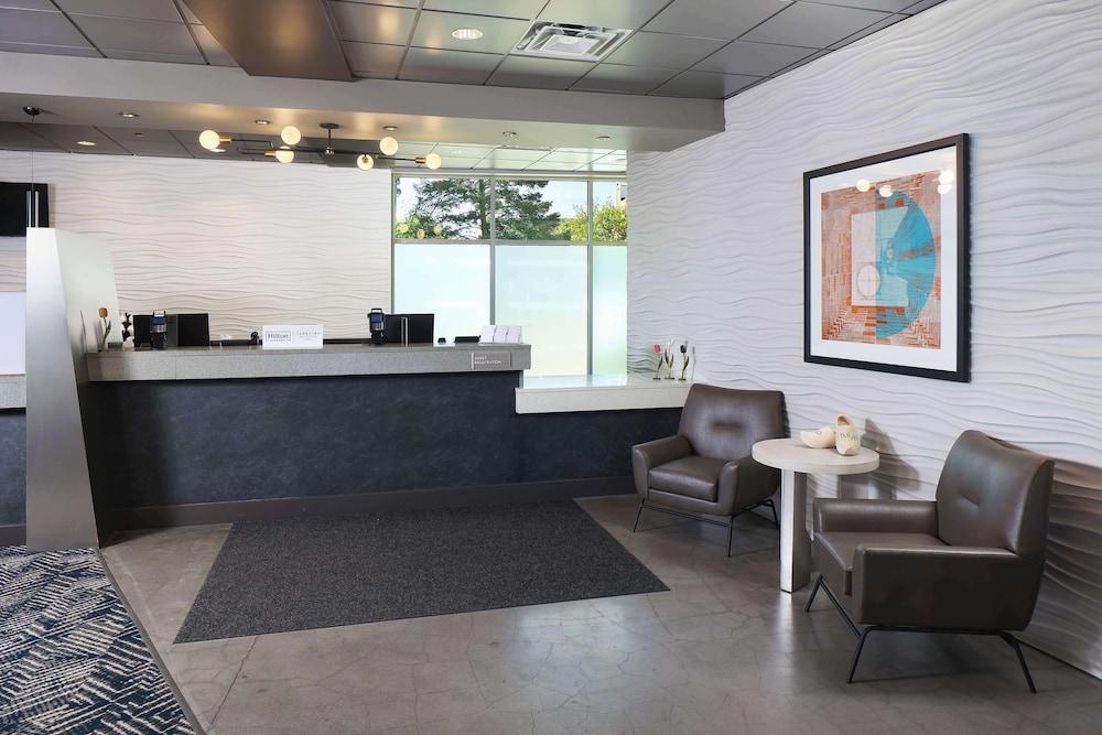 Tulyp, Tapestry Collection by Hilton