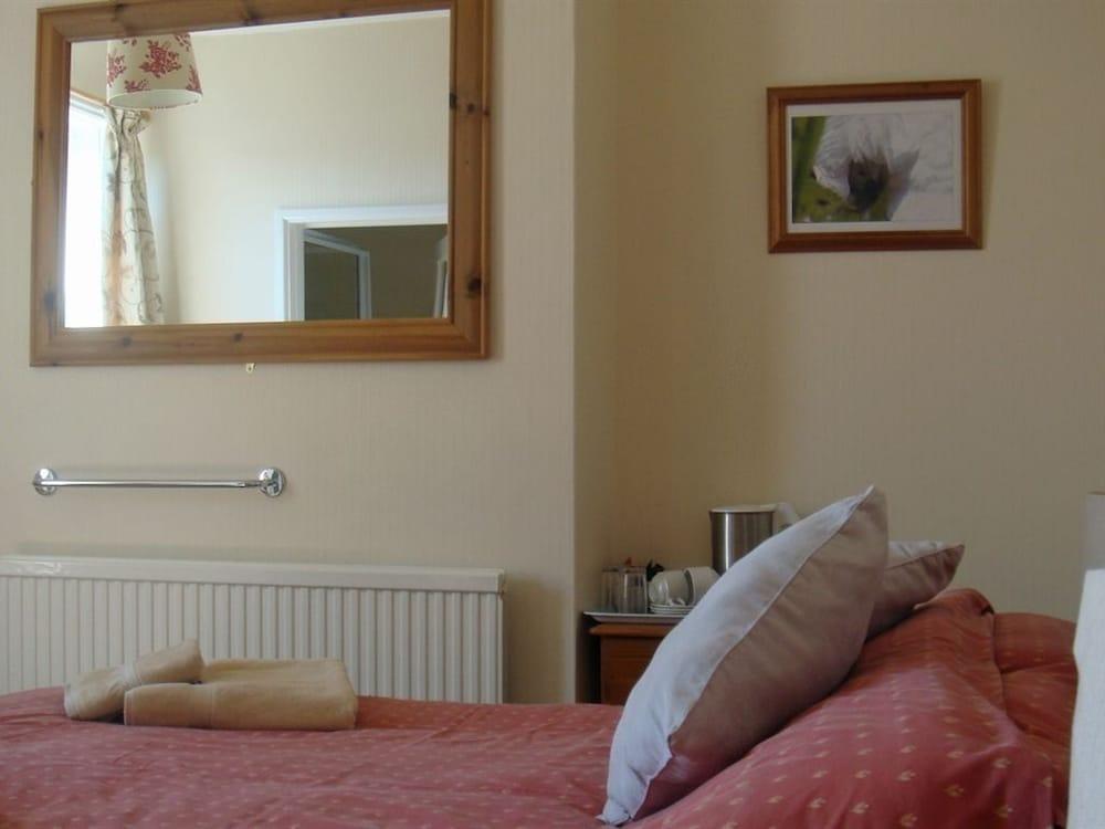 Harlequin Guest House