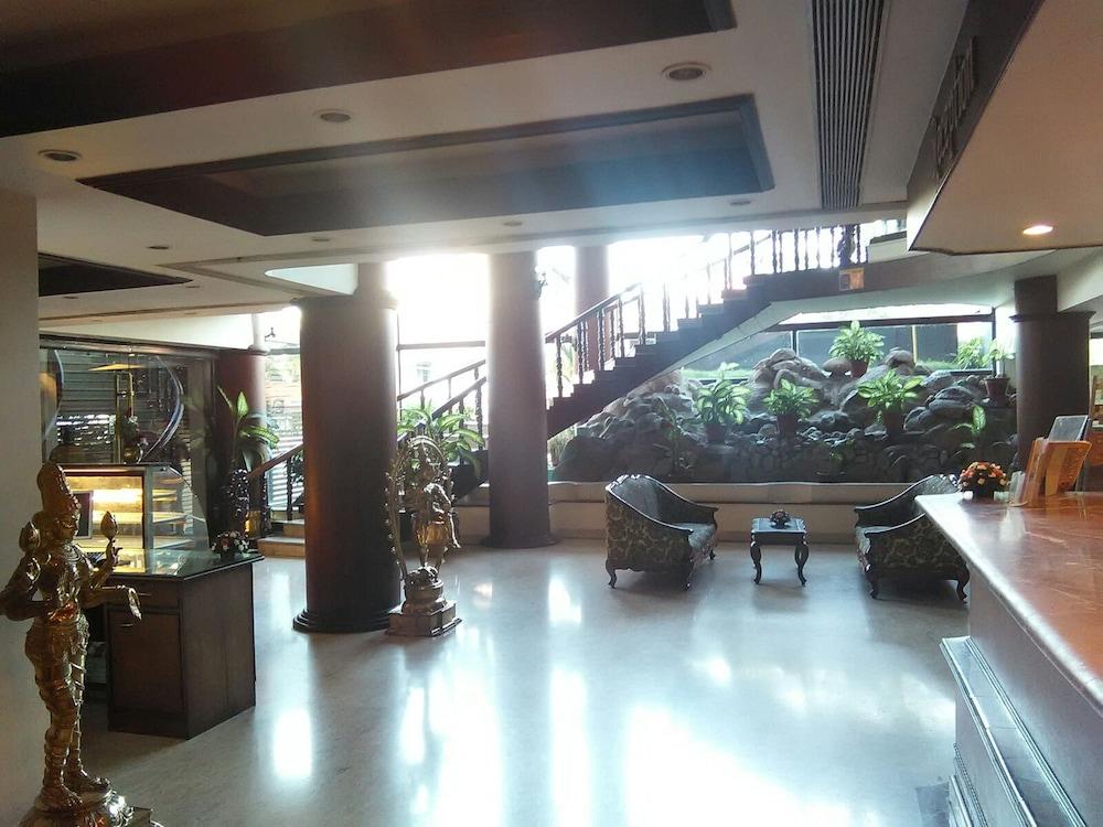 The Woods Manor MG Road