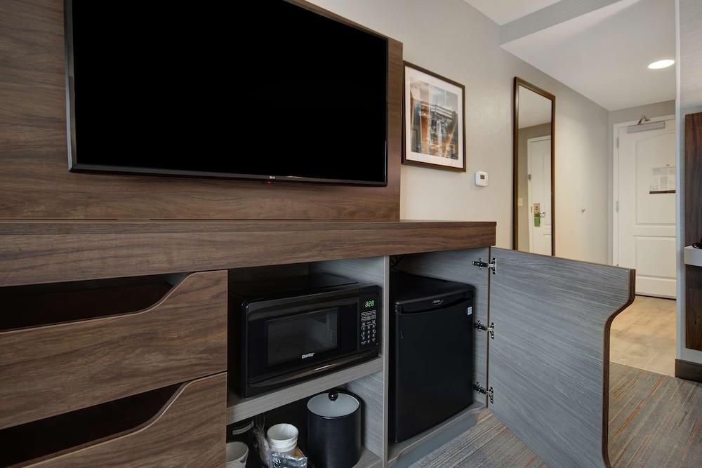 Hampton Inn & Suites Yonkers