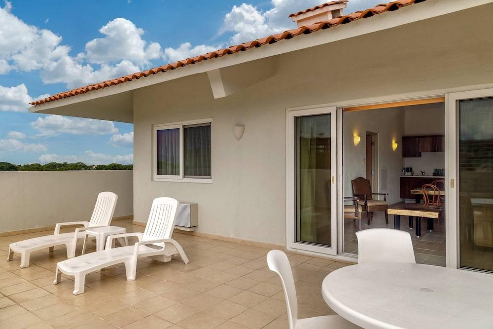 Comfort Inn Puerto Vallarta Golfside & Marina