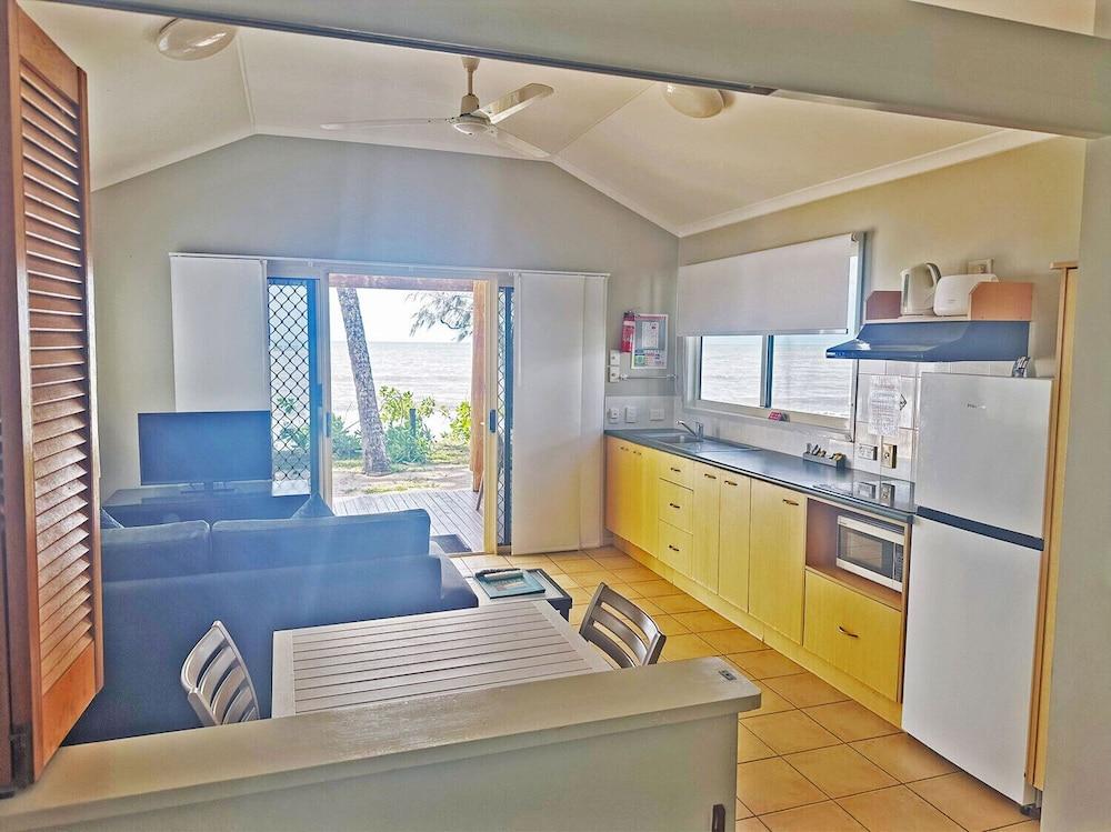 Ellis Beach Oceanfront Bungalows