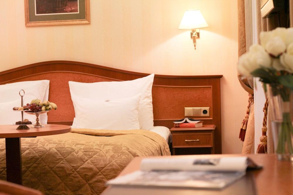 Opera Suites - Self Check-in