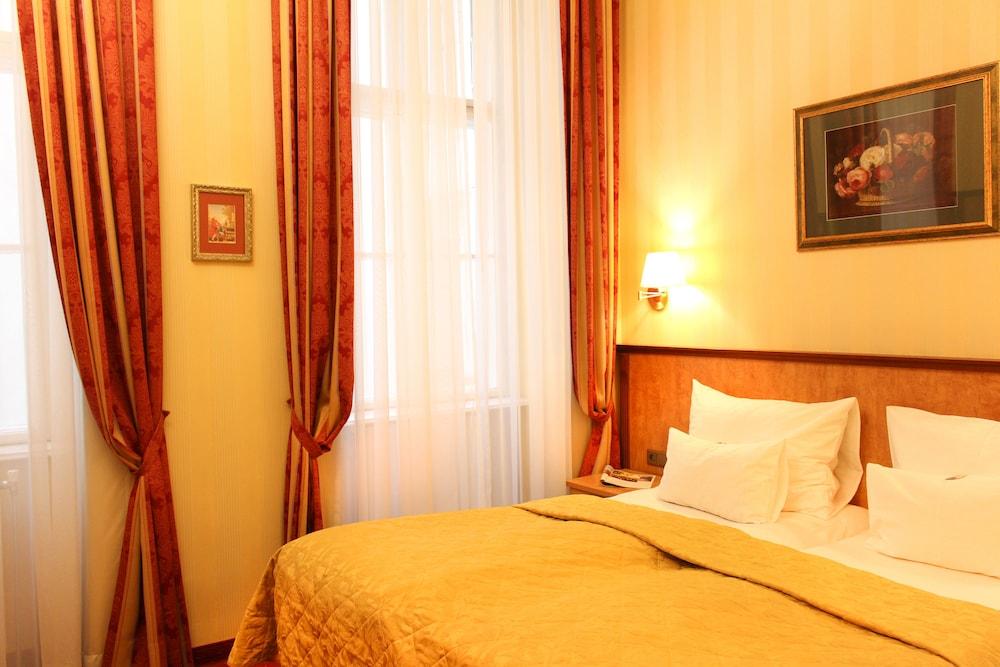 Opera Suites - Self Check-in