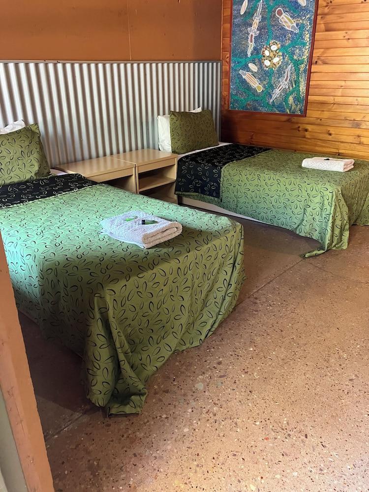 Territory Manor Motel & Caravan Park