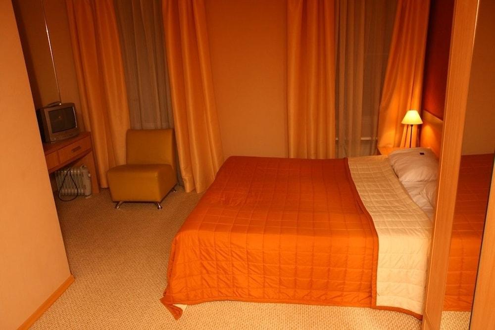 Polikoff Business Hotel