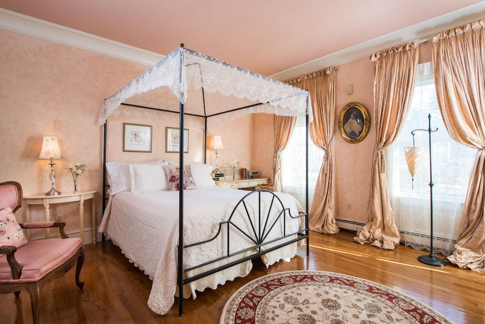 The Captain Farris House B&B