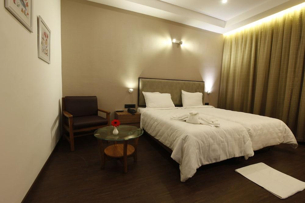 Brownstar Boutique Hotel