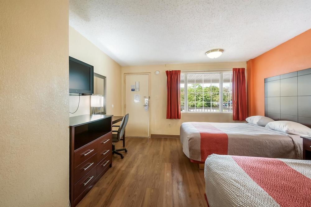 Motel 6 Washington, DC - Convention Center