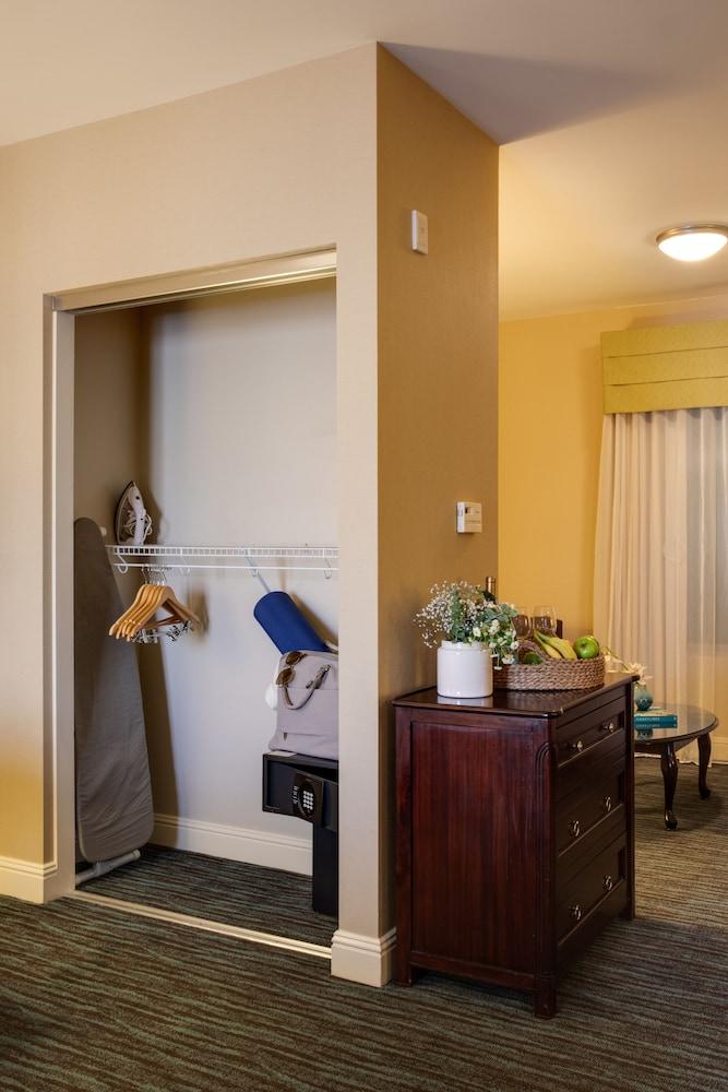 Ayres Hotel & Spa Mission Viejo – Lake Forest