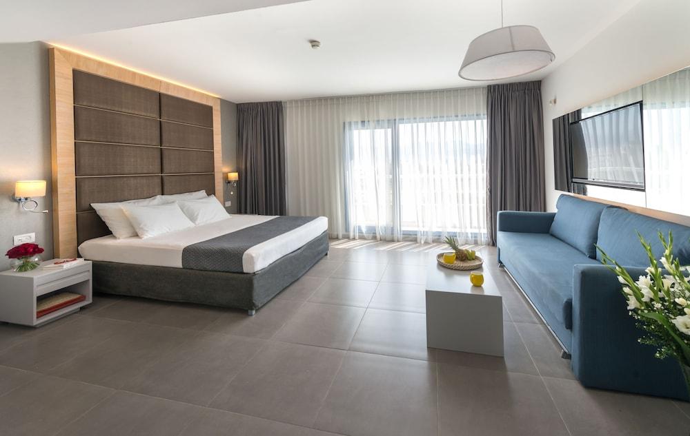 Astral Nirvana Club Hotel