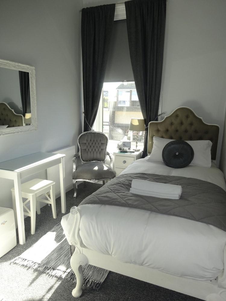 Elmswood Guest House