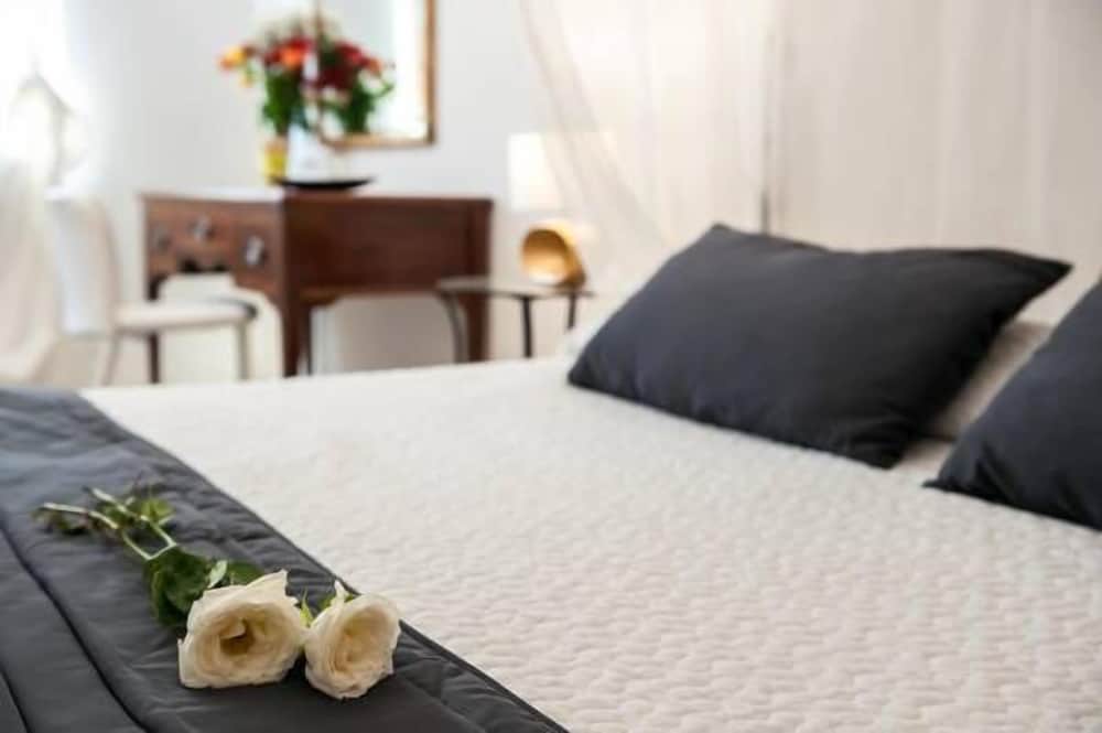 Hotel Porta Romana di Luce Hotels