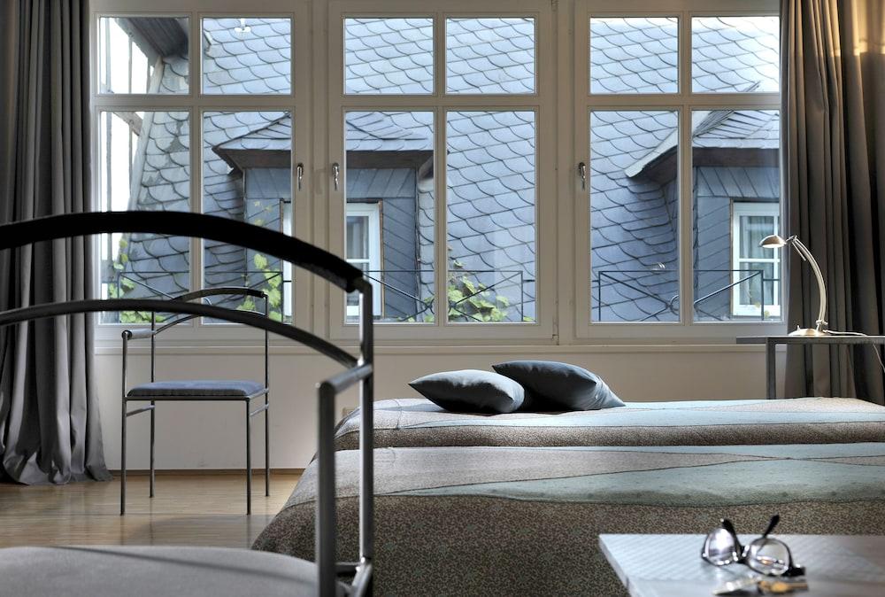 Breuer's Rüdesheimer Schloss