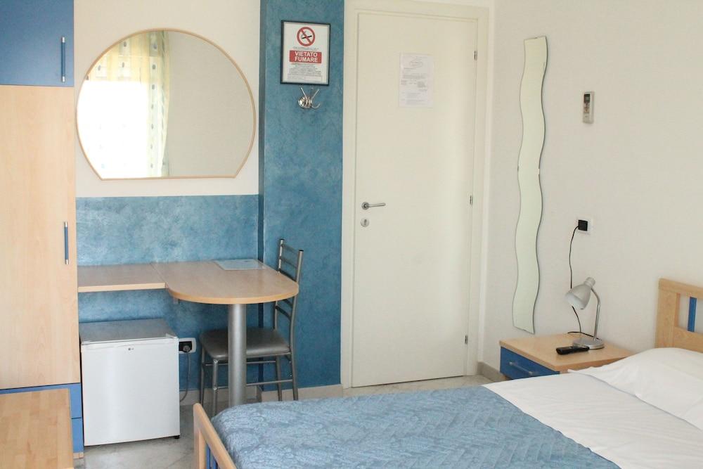 Bed and Breakfast Brezza Marina e Ristorante Shoreline