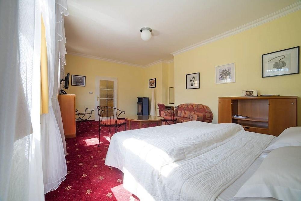 FESTIVAL Hotel Apartments