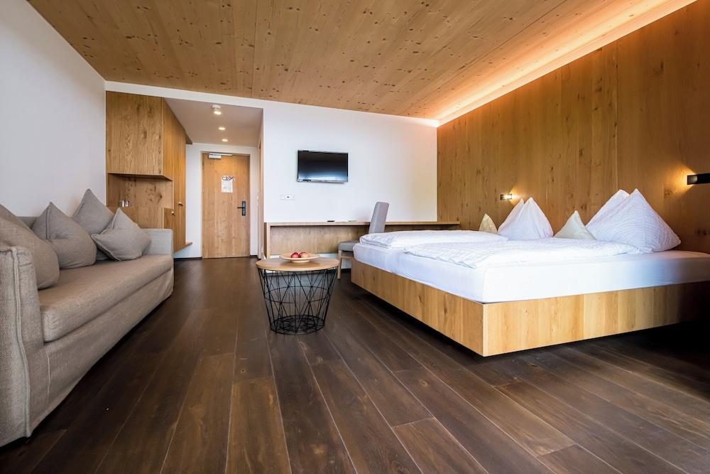 Kronplatz Resort Hotel Kristall