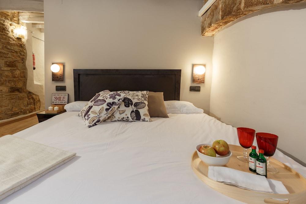 AinB Picasso Corders Apartments